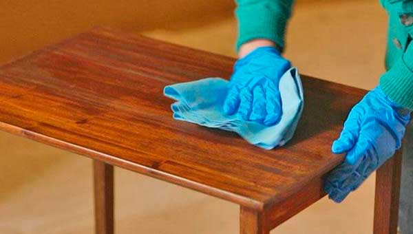 Как ухаживать за деревянной мебелью