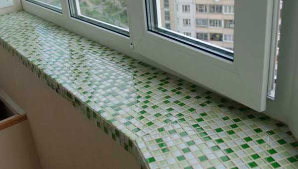 укладка стеклянной мозаики