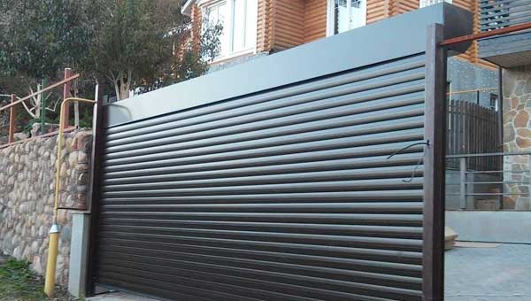 Преимущества роллетных ворот