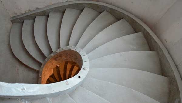 Винтовые бетонные лестницы