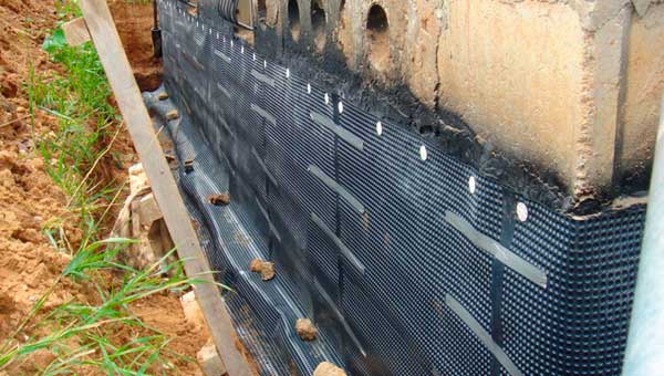 Сравнение с другими методами гидроизоляции фундамента